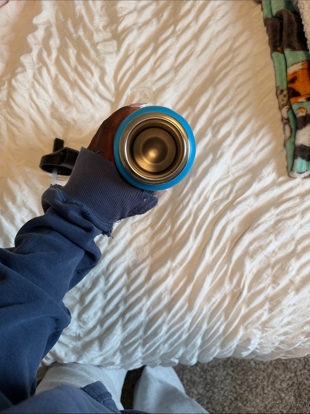 Unisex Hydro Flask Blue 40 oz Waterbottle - Picture 5 of 6